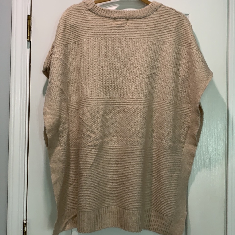 Tan Tunic - Picture 6 of 6
